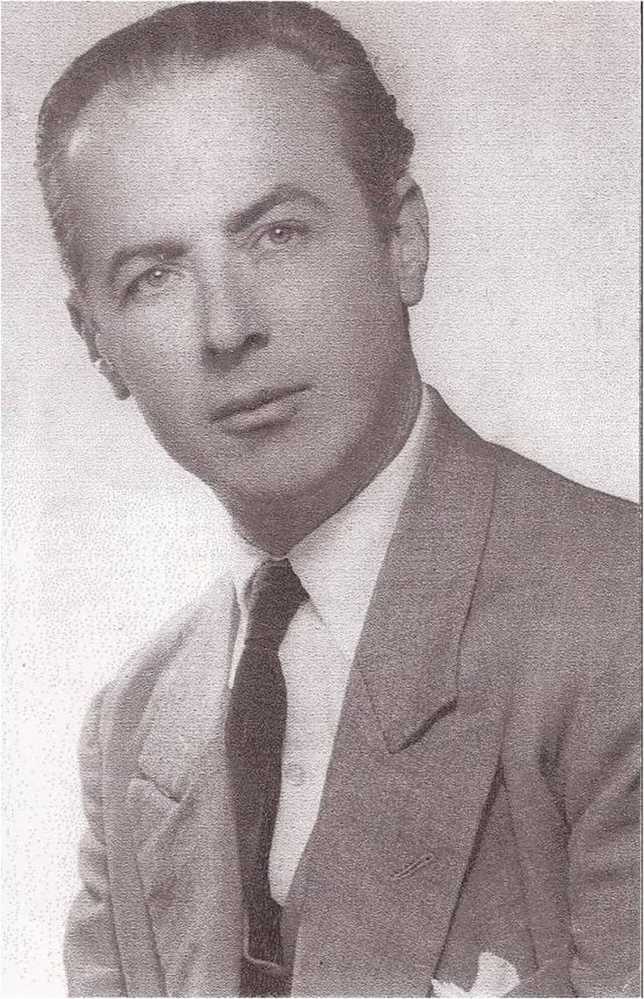 Mario R Vecchioli