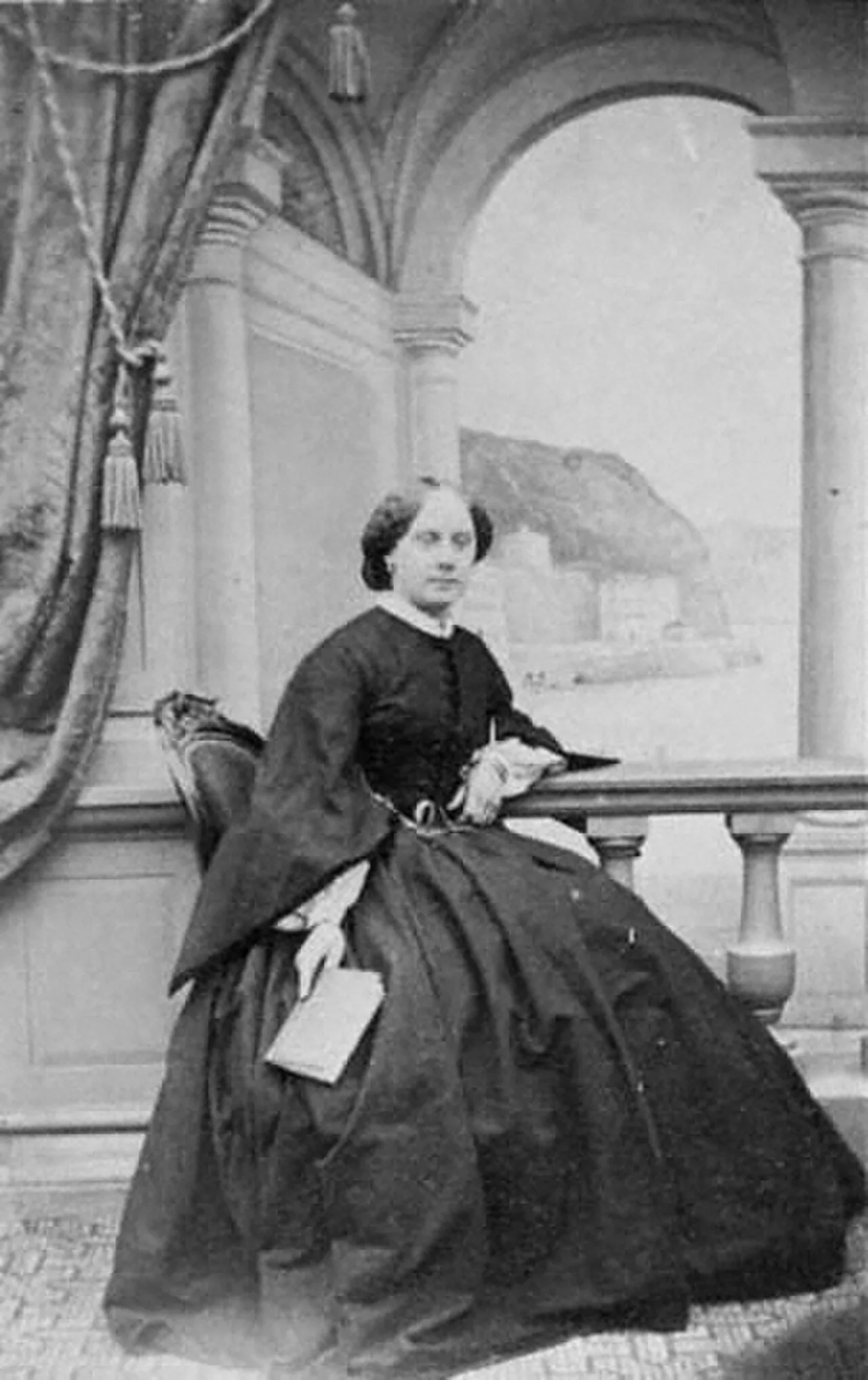 Theresa Earle