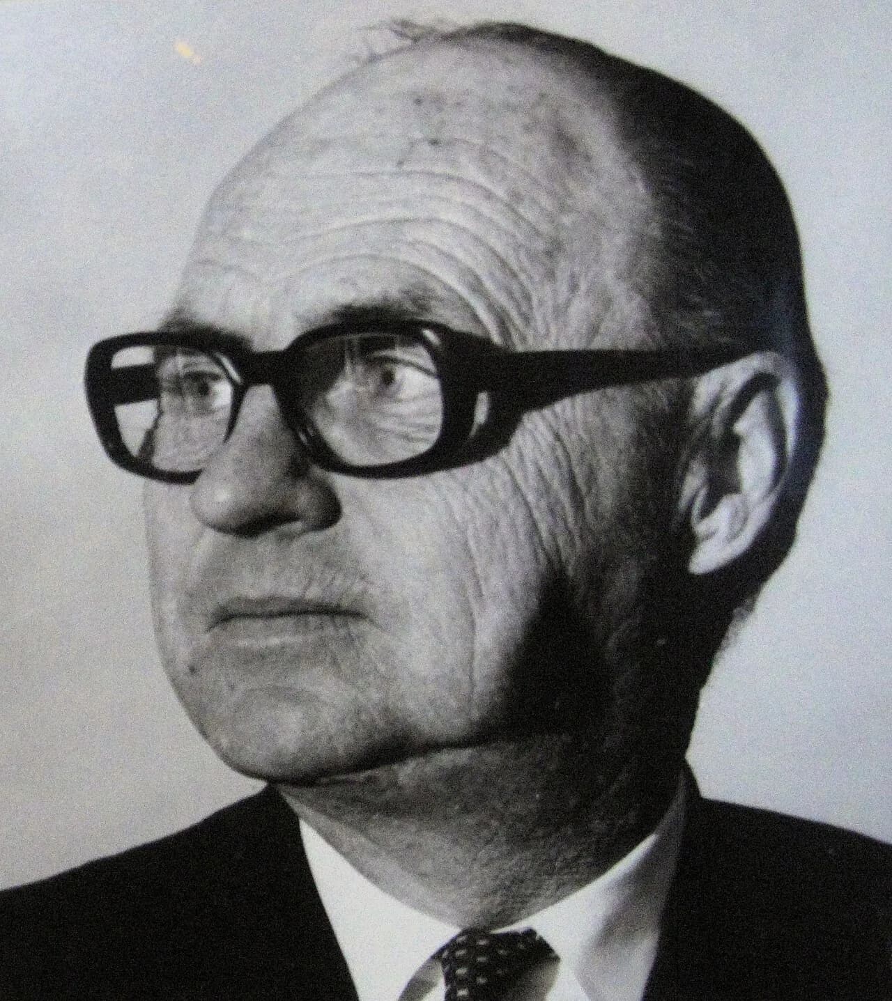 Robert D. Lindsay