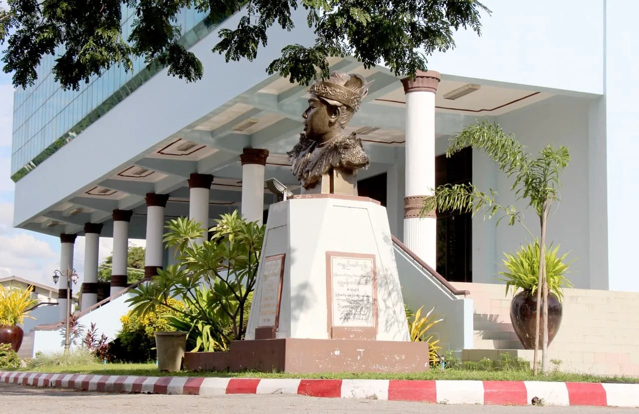 Shwe Man Tin Maung