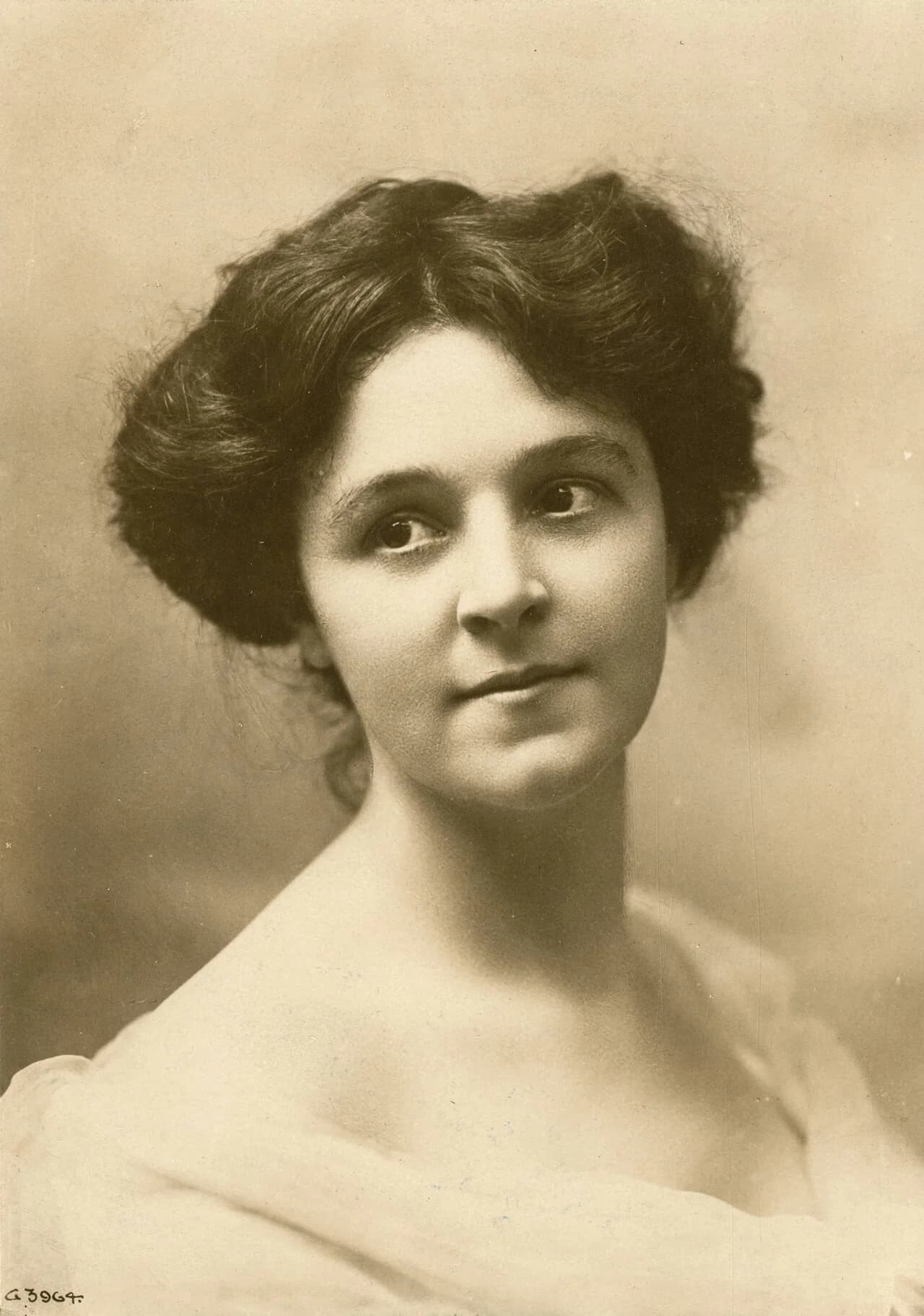 Helen MacBeth
