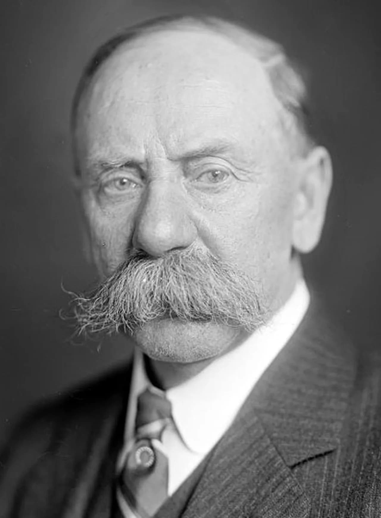 Robert E. Evans