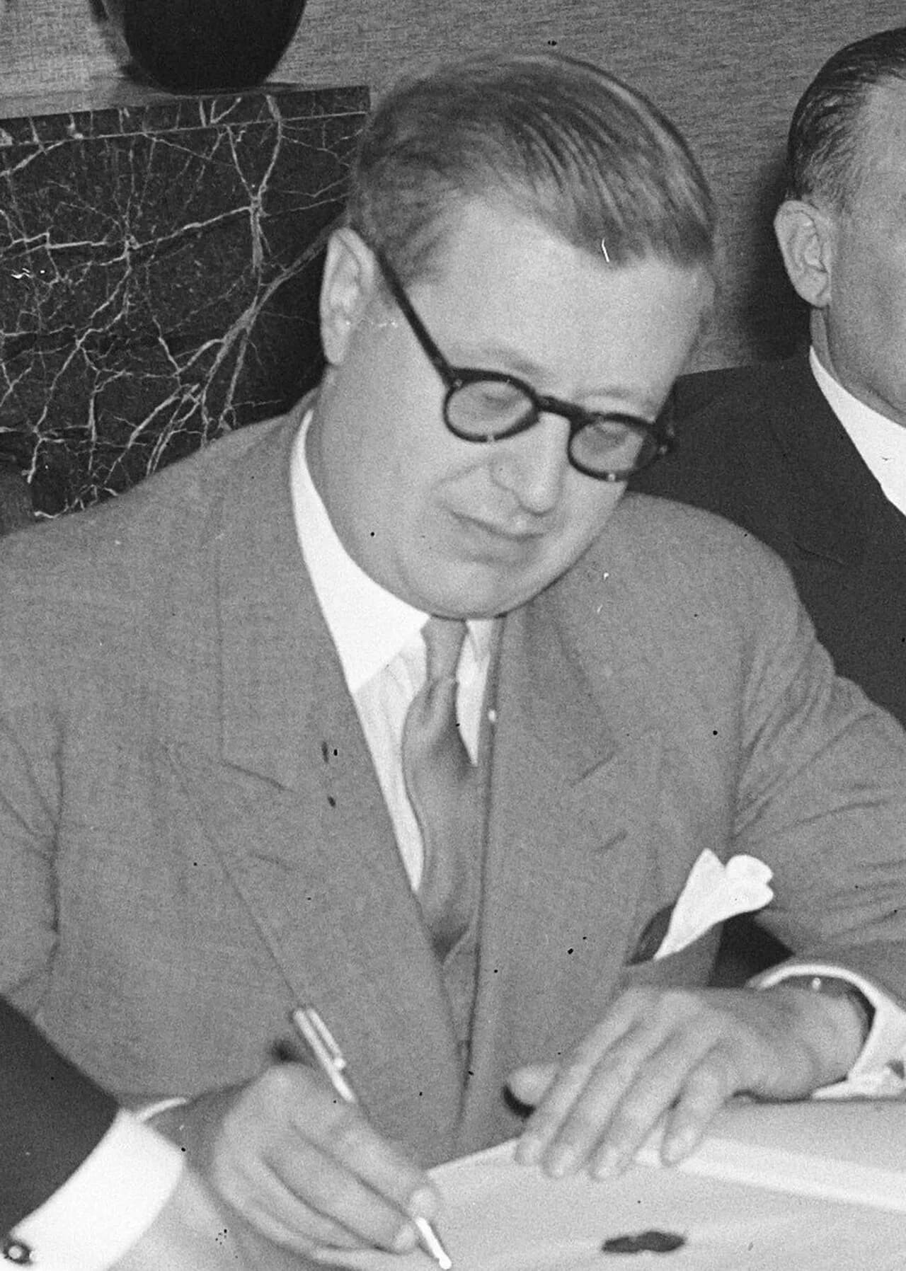 Léon-Éli Troclet