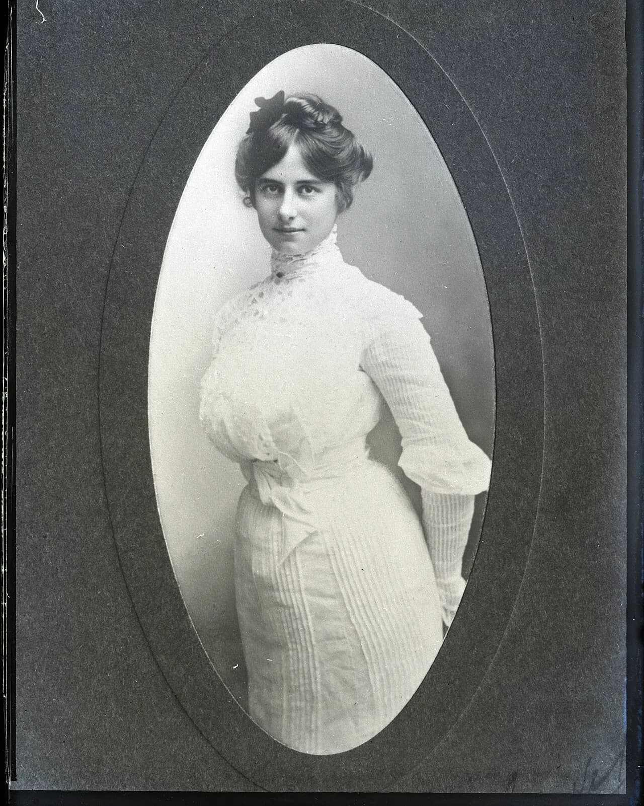 Essae Martha Culver
