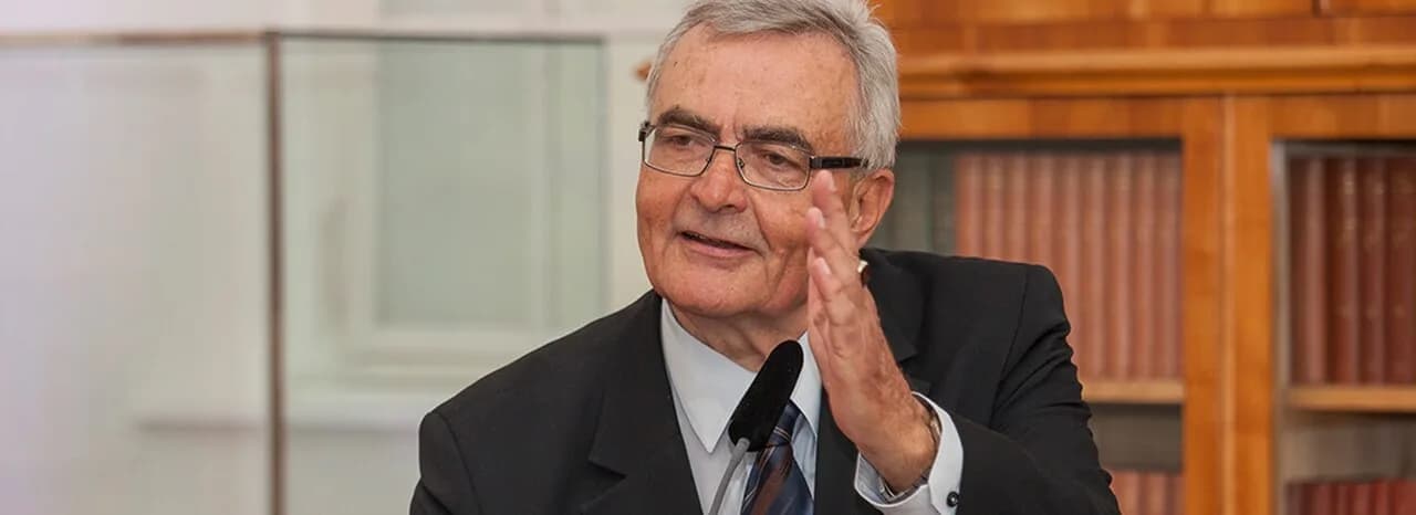 Stefan Weinfurter