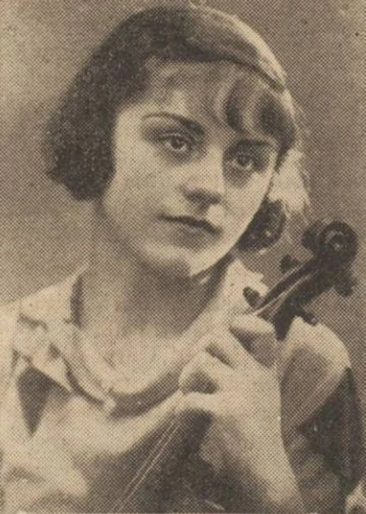 Lola Bobesco