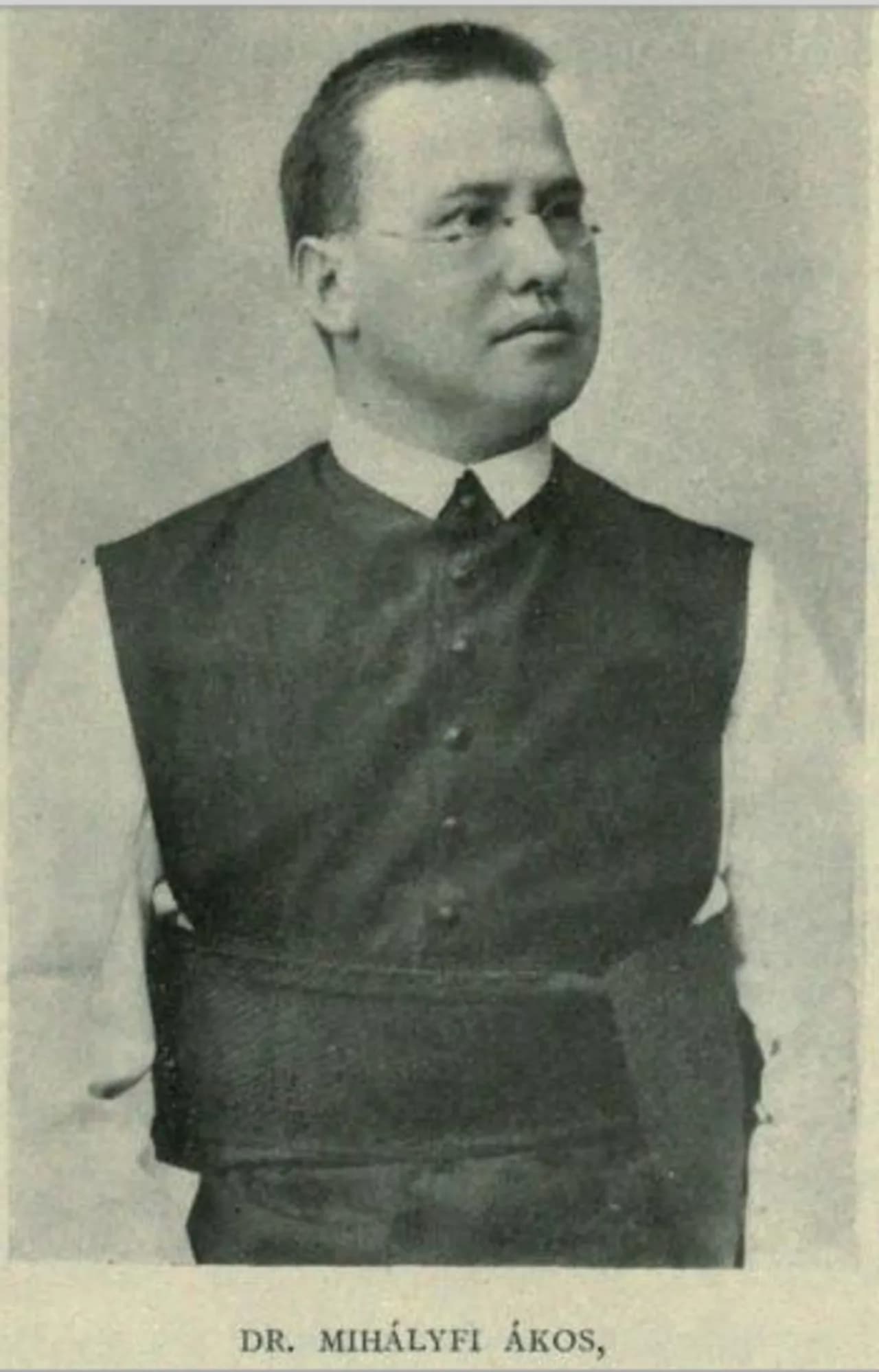 Ákos Mihályfi