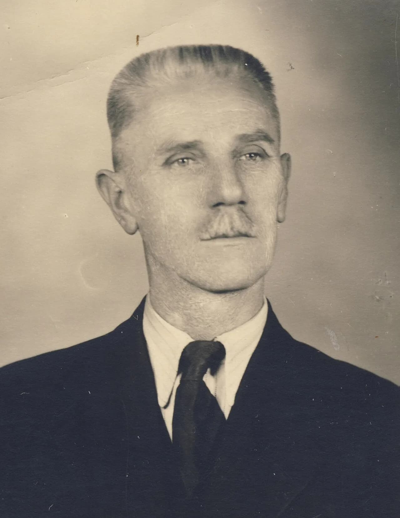 Jenő Csiffáry
