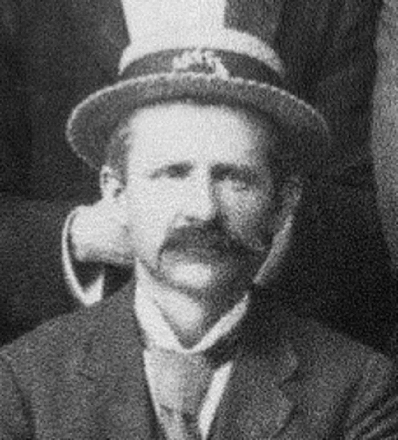 George Mills