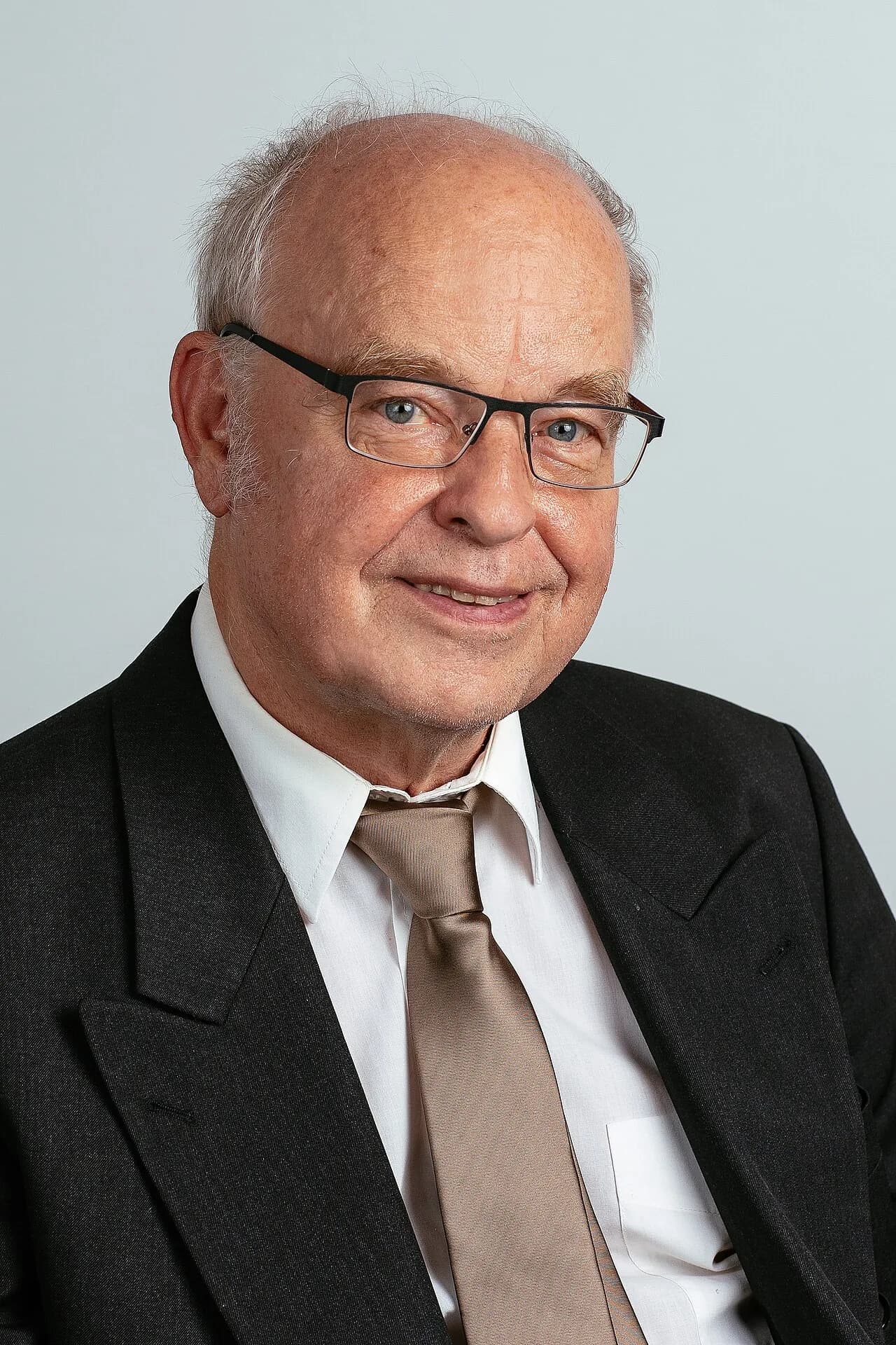 Uwe Lang