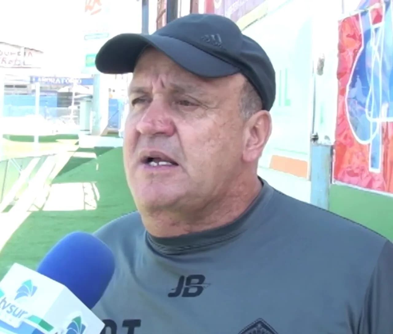 Johnny Chaves