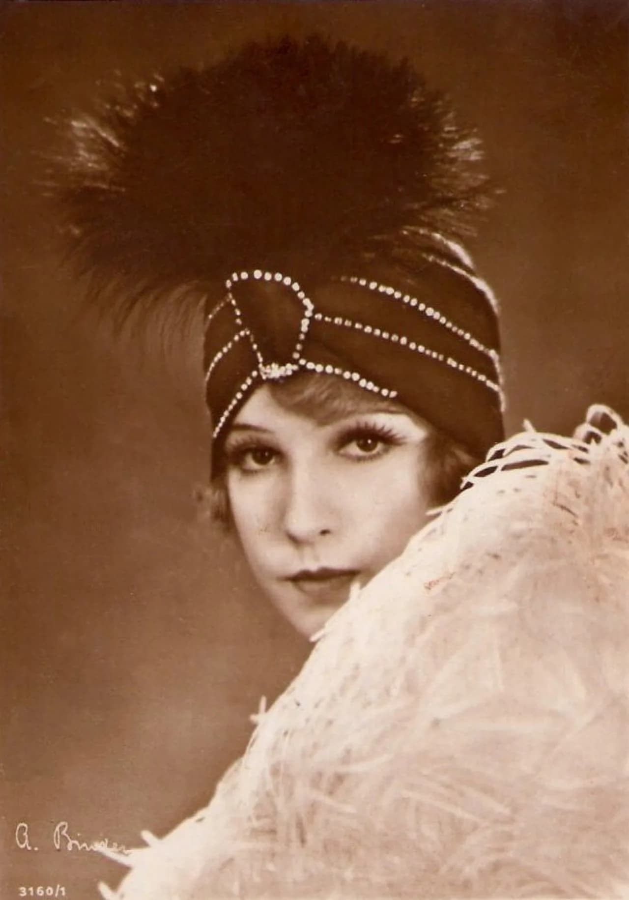 Lili Damita
