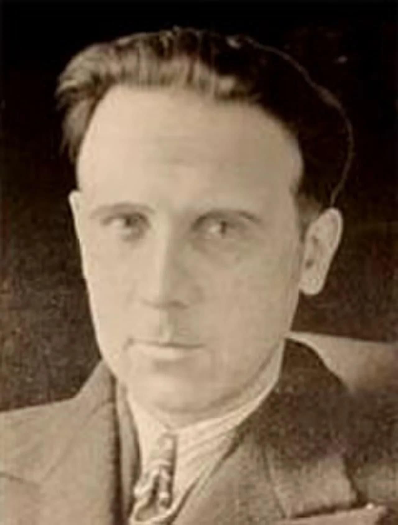 Gaston Leval