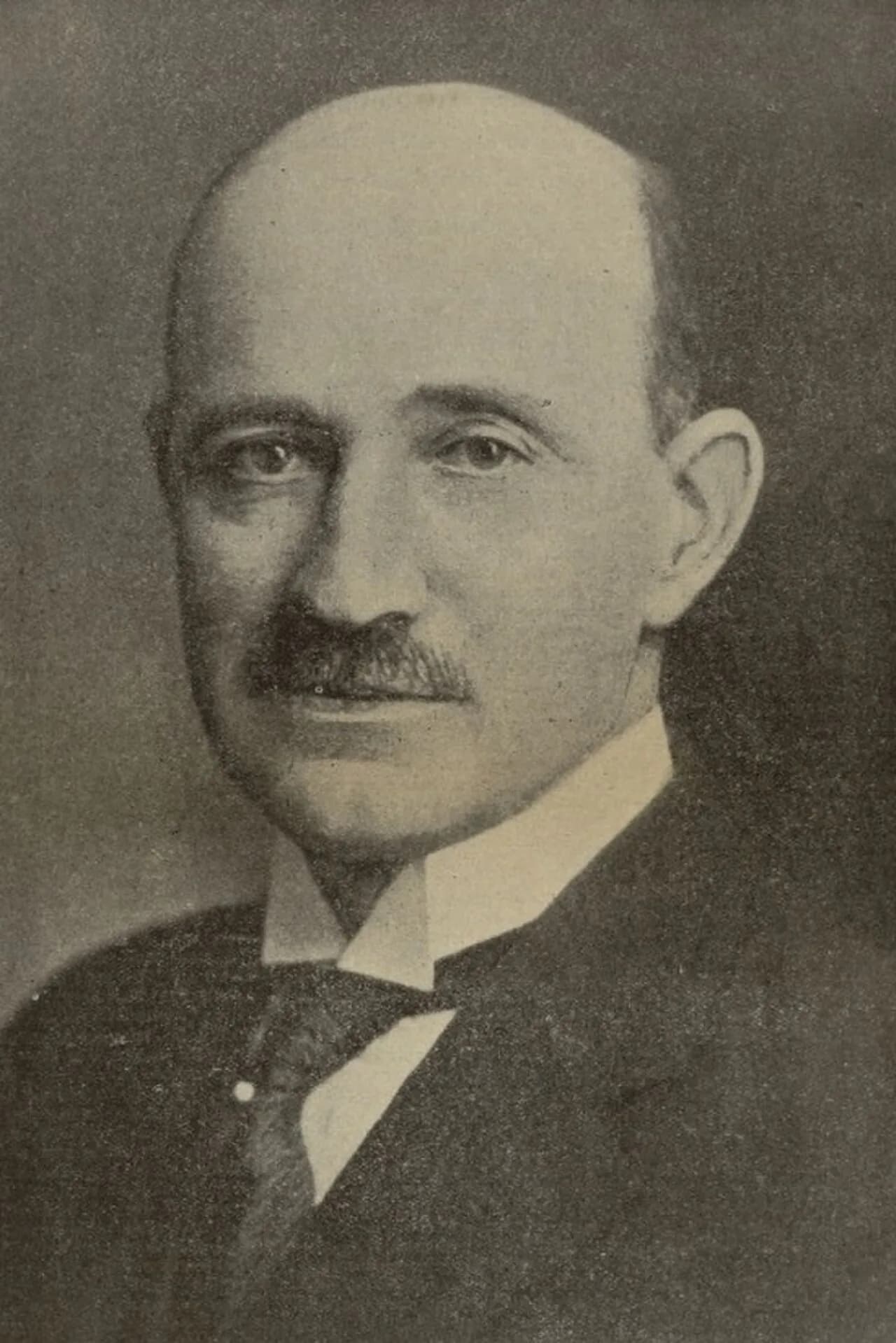 Víctor Pradera Larumbe