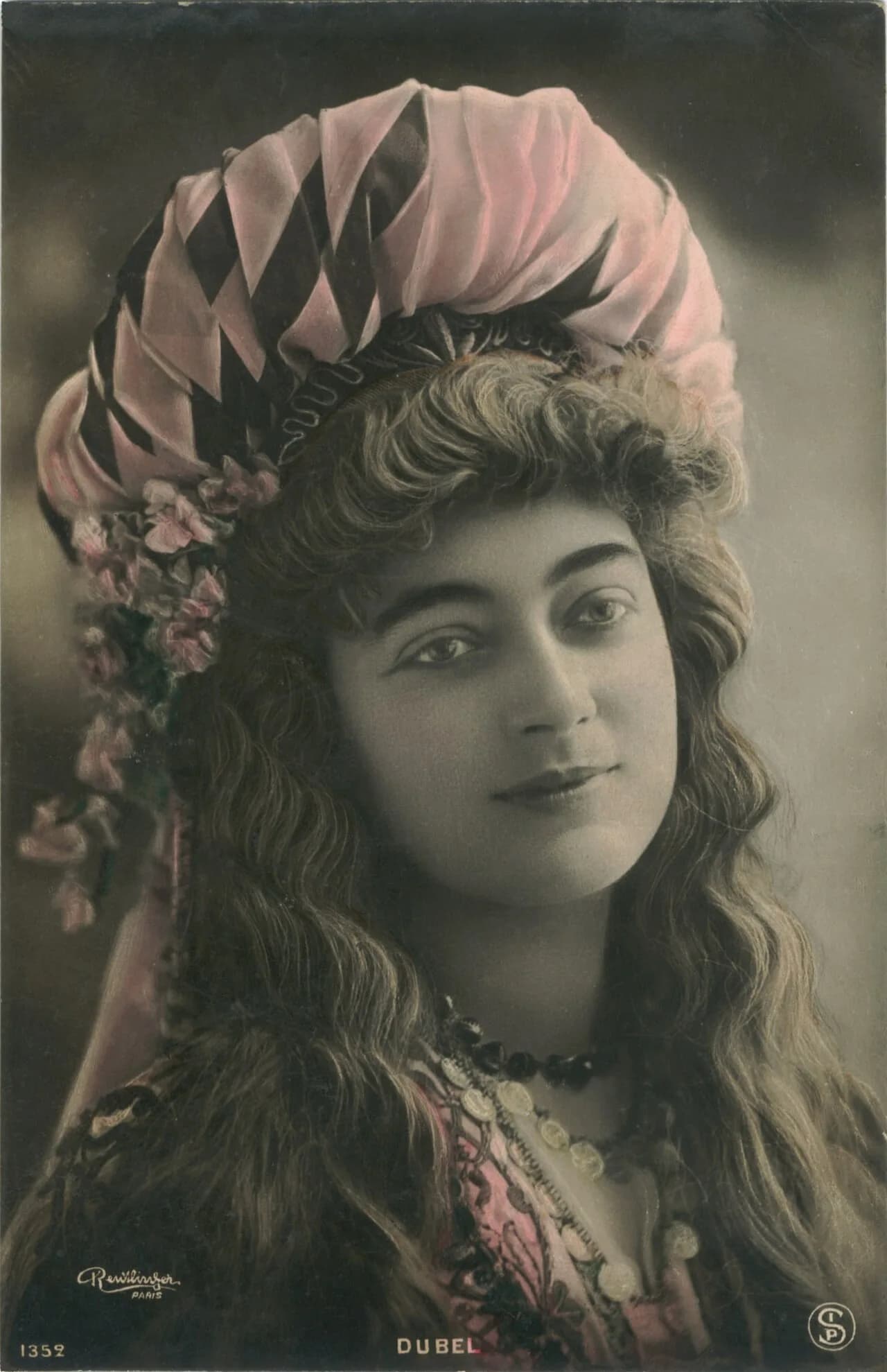 Yvonne Dubel