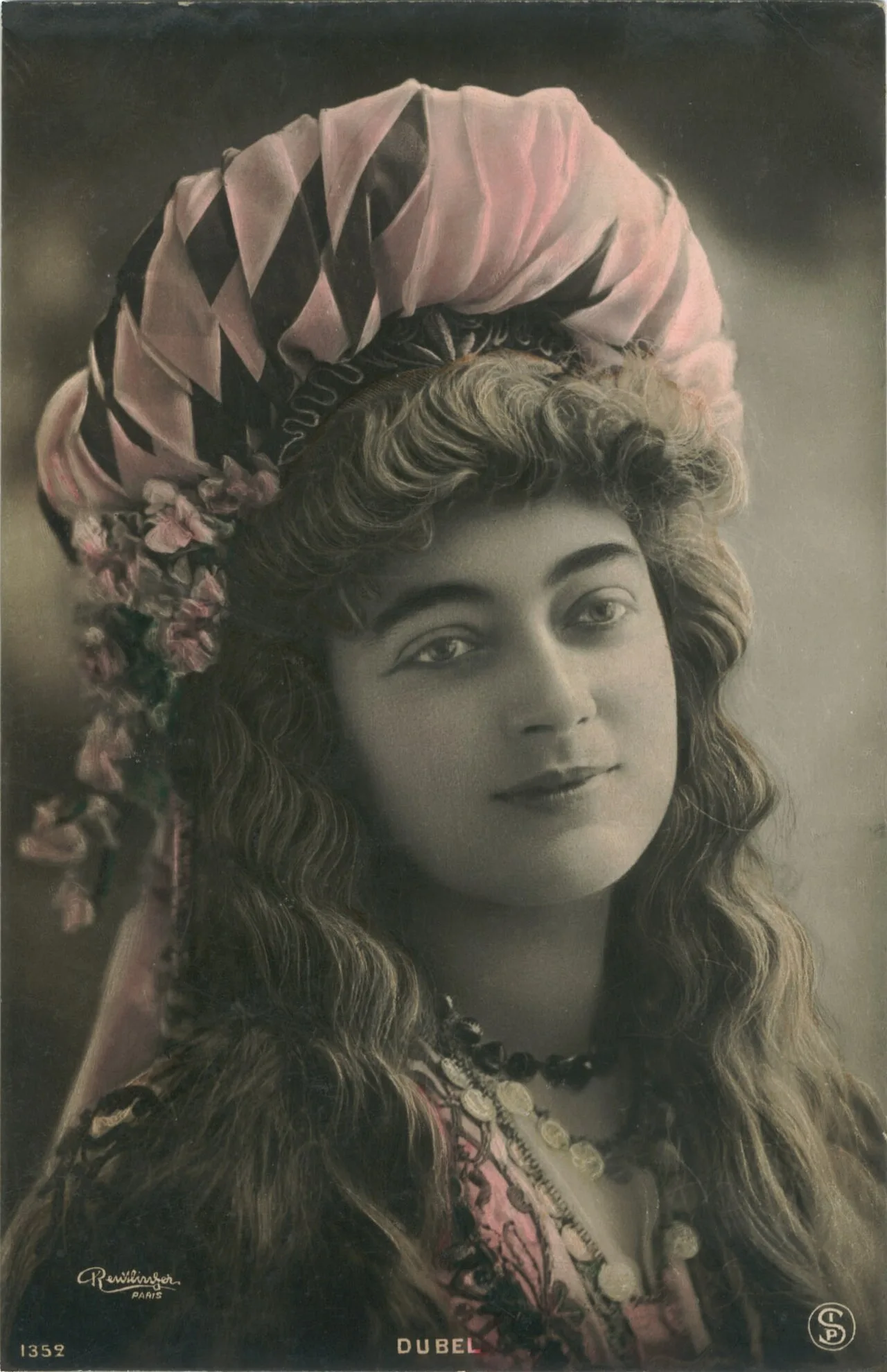 Yvonne Dubel