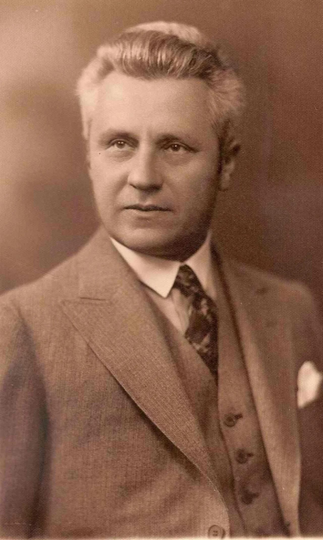 Nándor Óriás