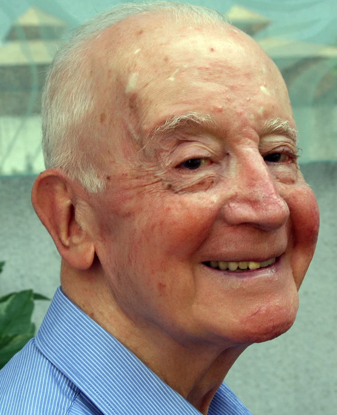 Carlos G. Vallés