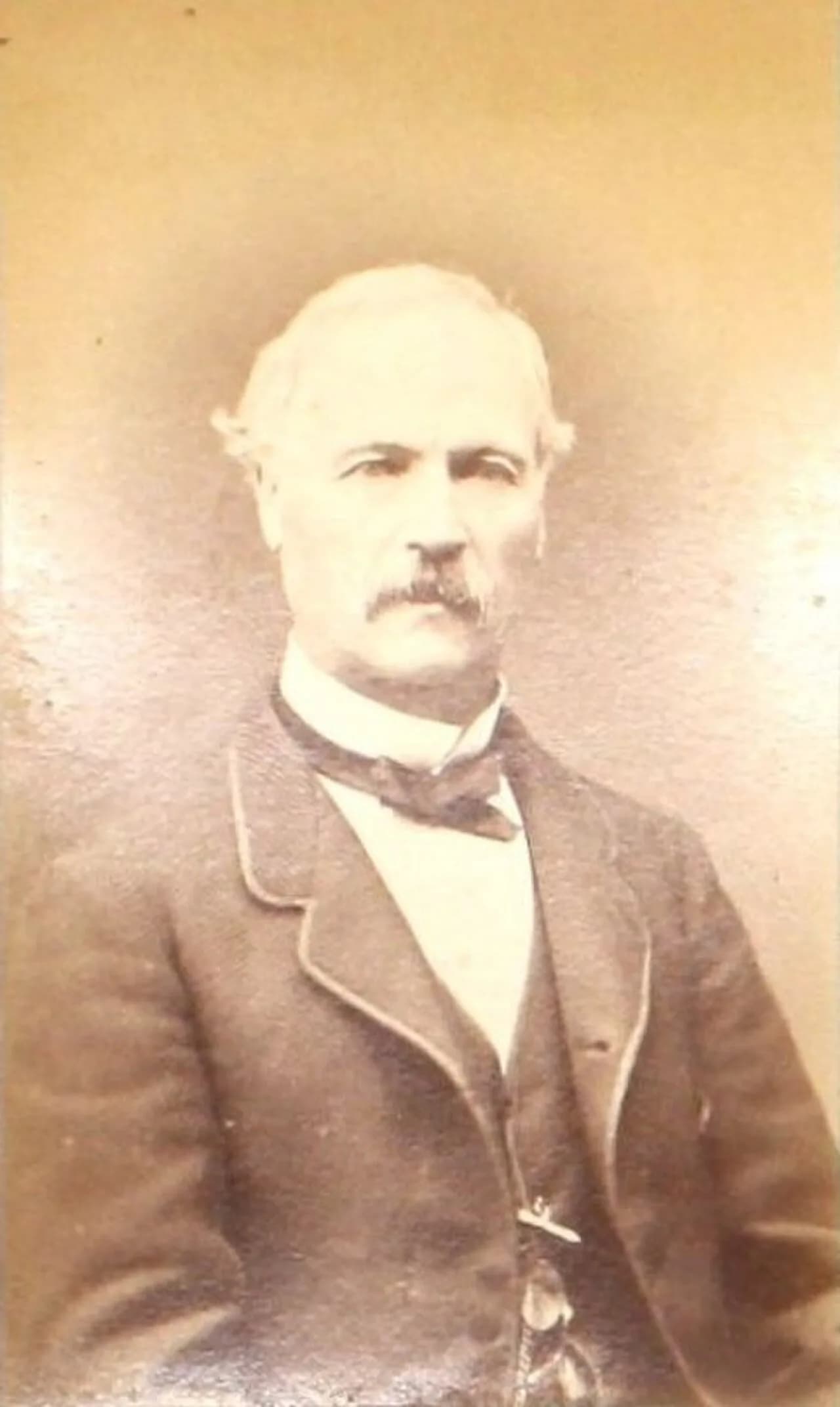 Antoine Tezenas