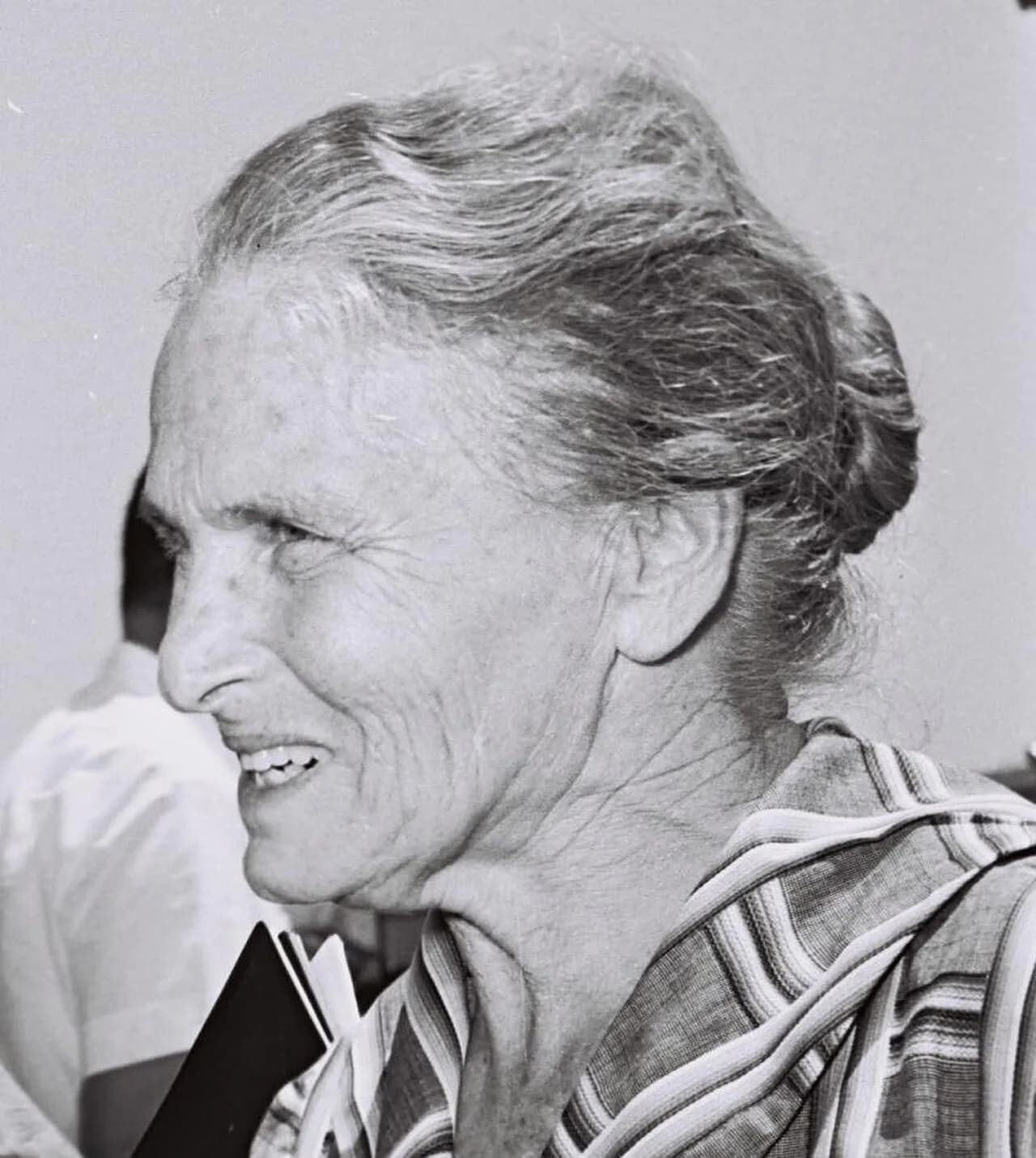 Ruth Haktin