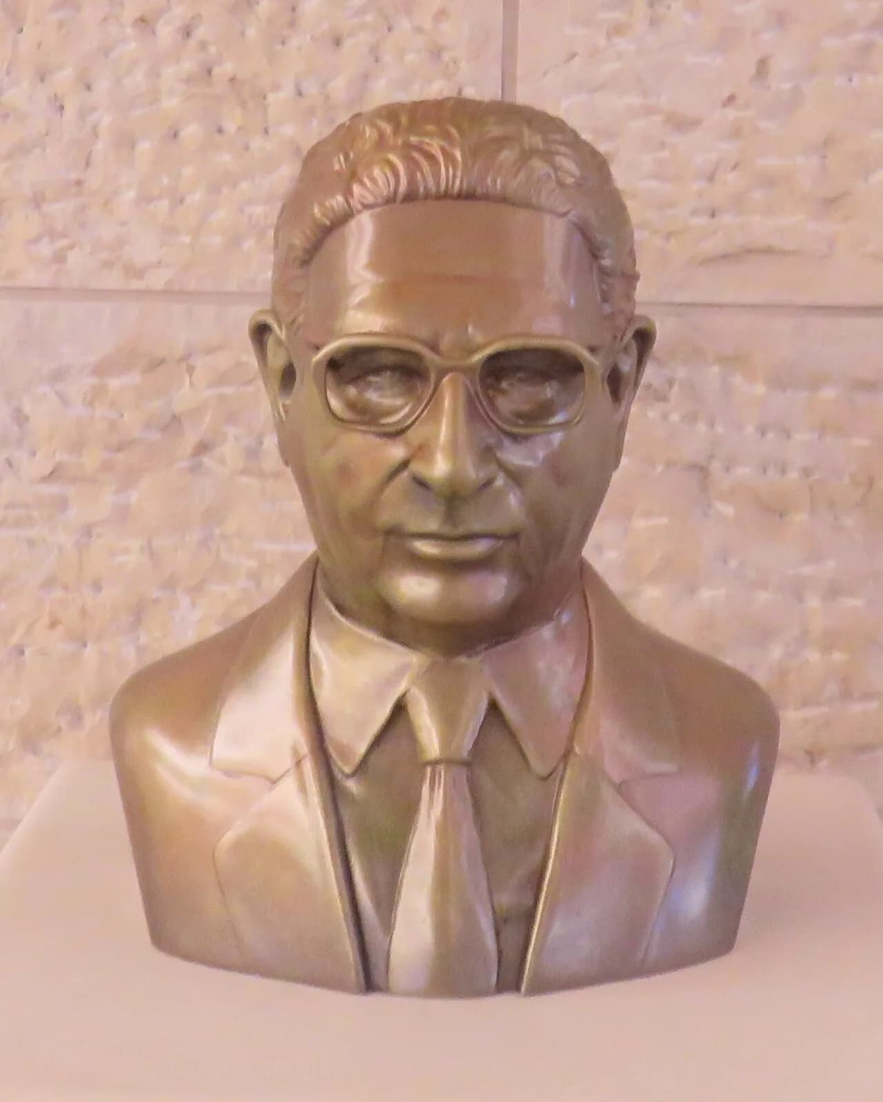 Chaim Korfu
