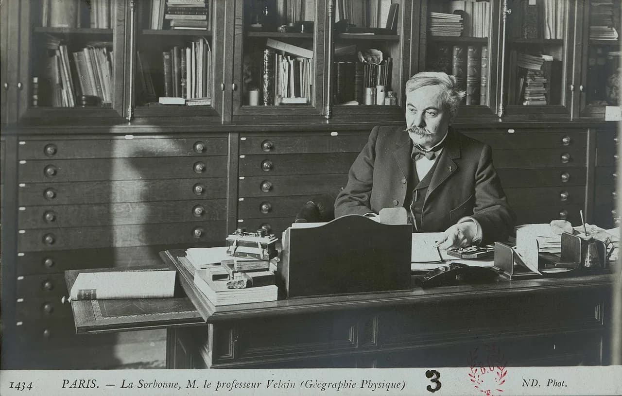 Charles Vélain