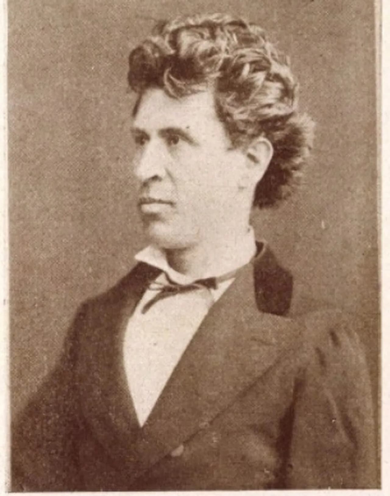 József Leövey