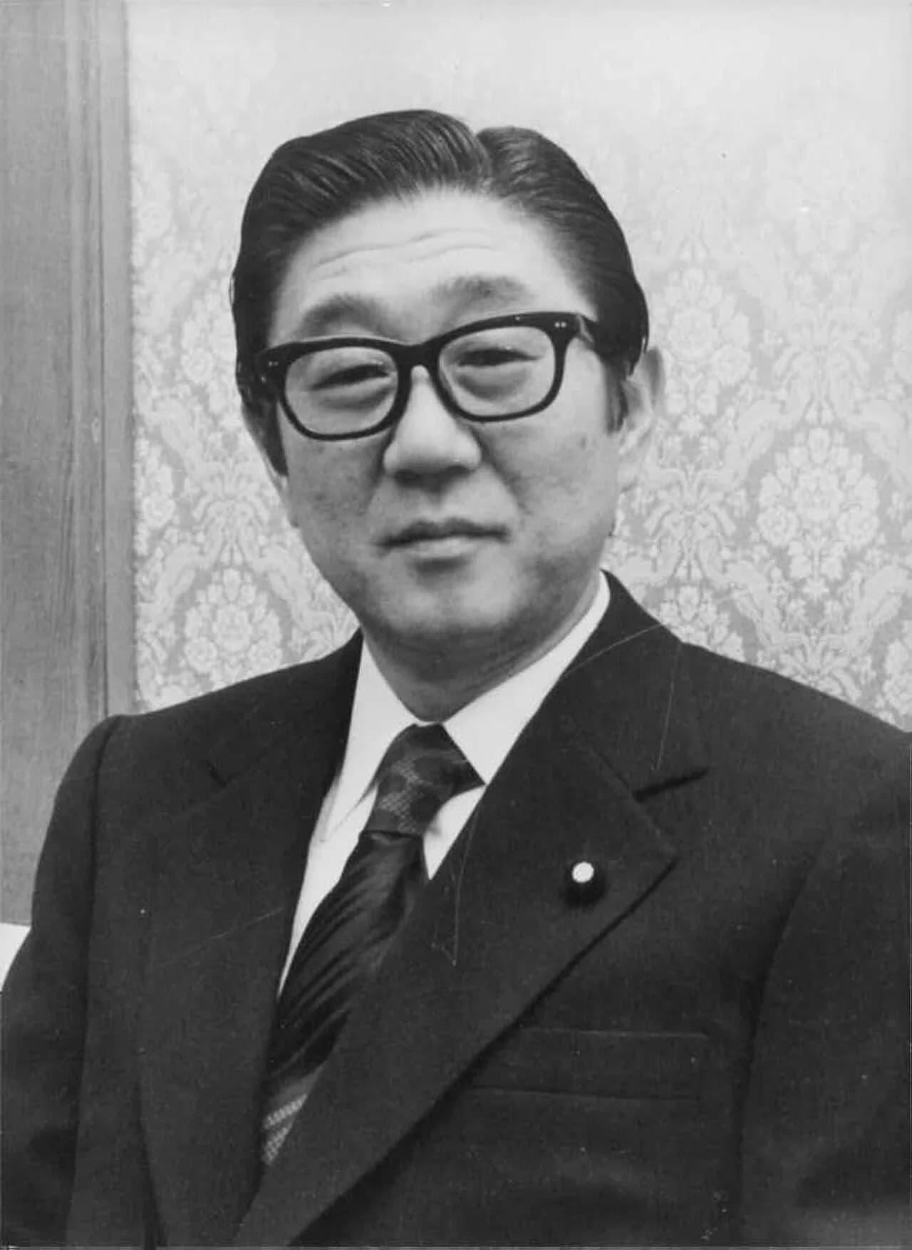 Abe Shintarō