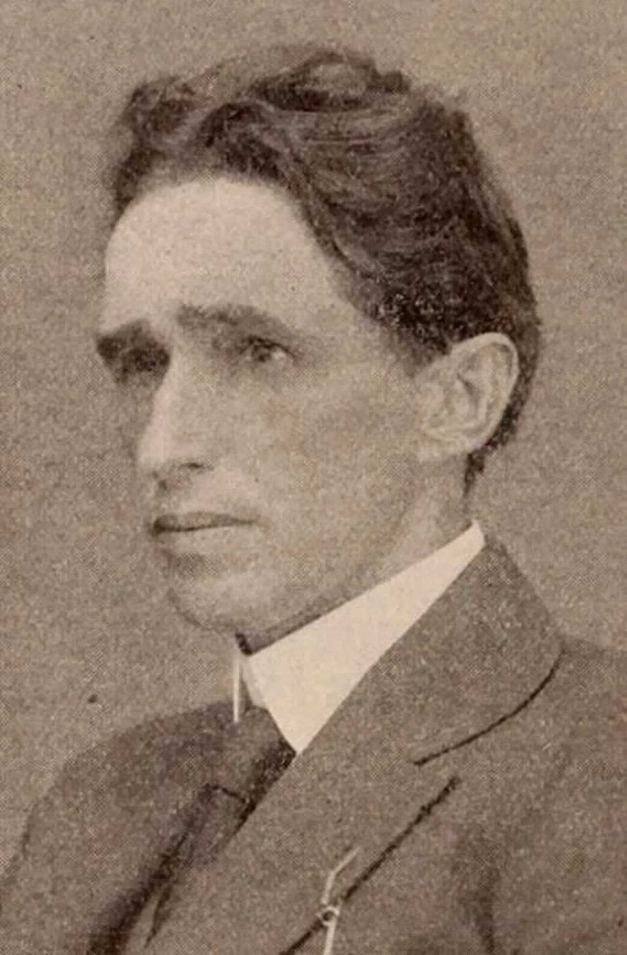 Kenean Buel