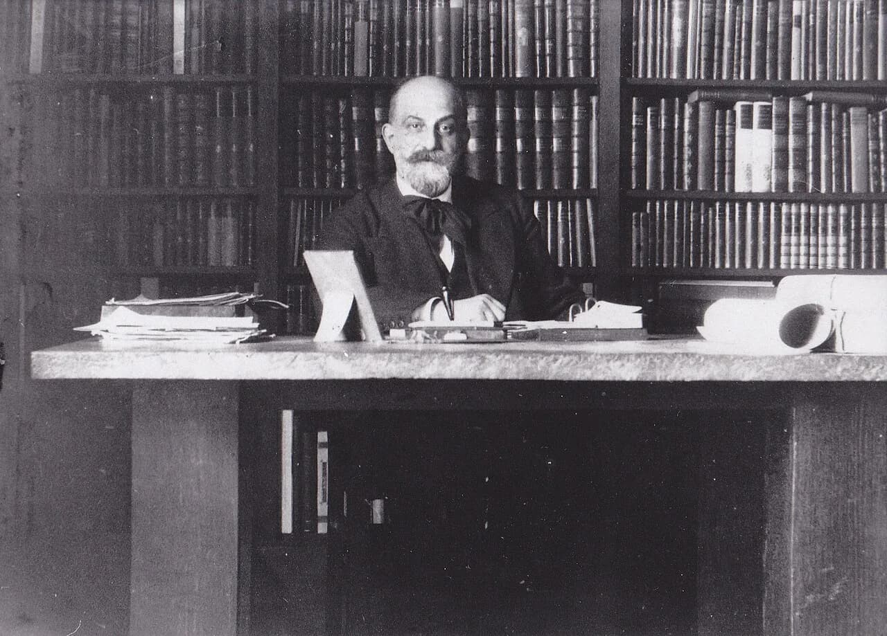 Léon Nafilyan