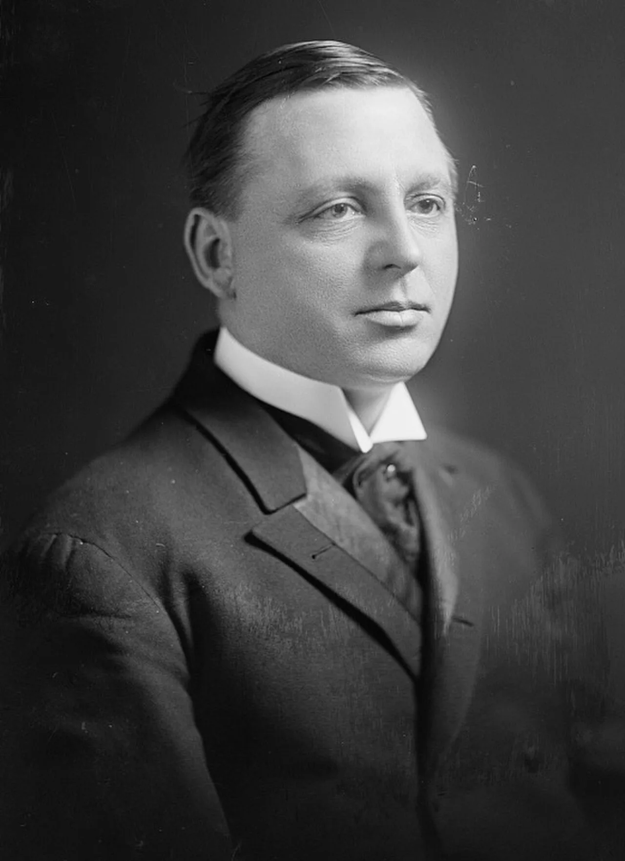 Newton Gilbert