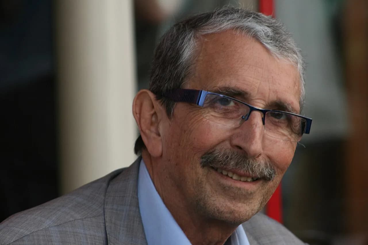 Michel Debout