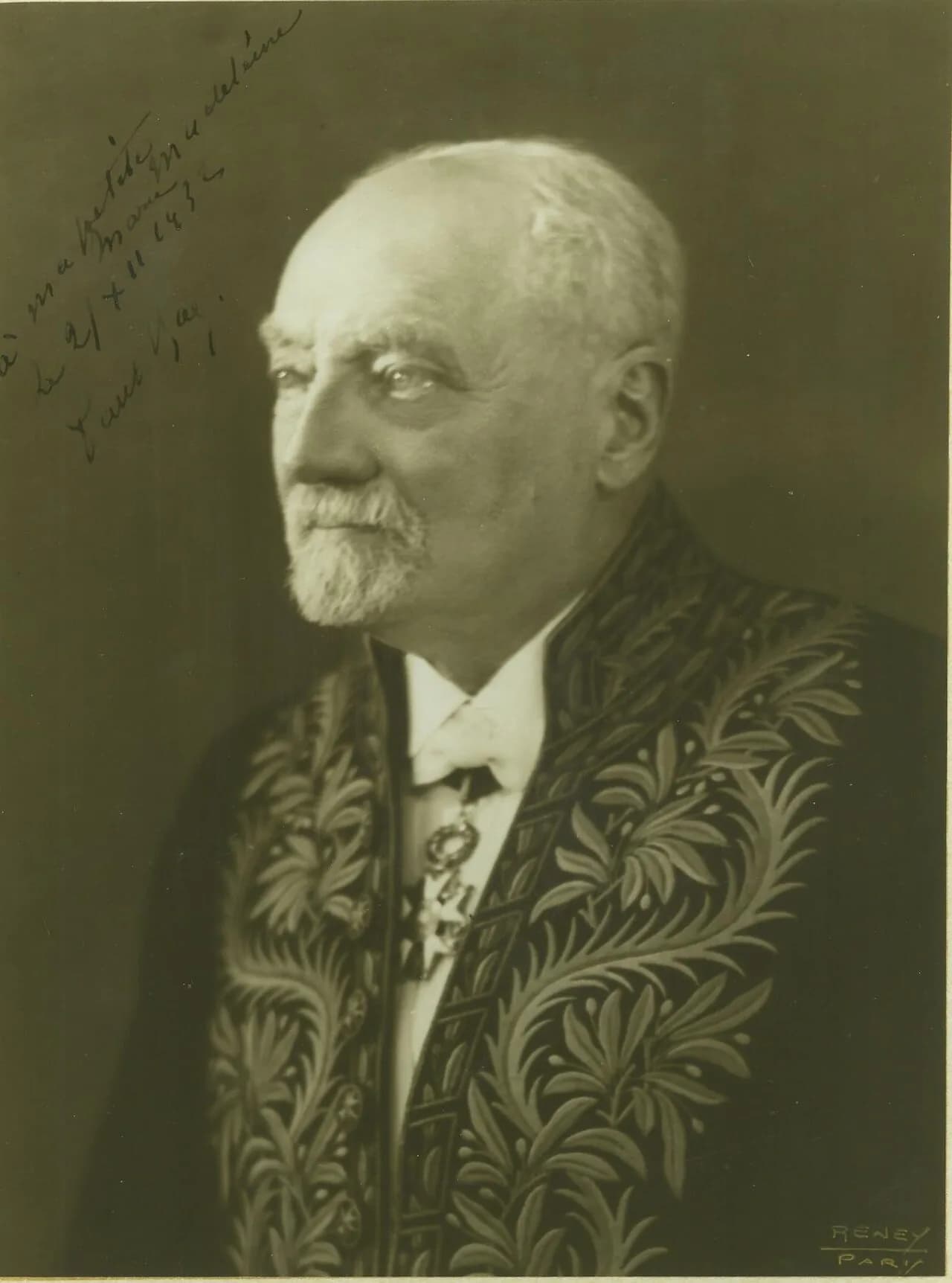 Paul Bar