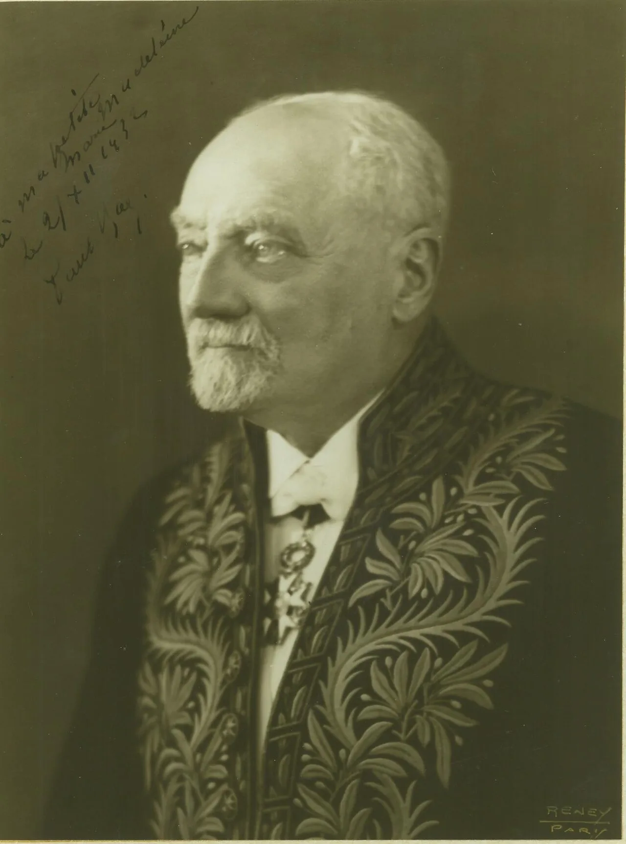 Paul Bar