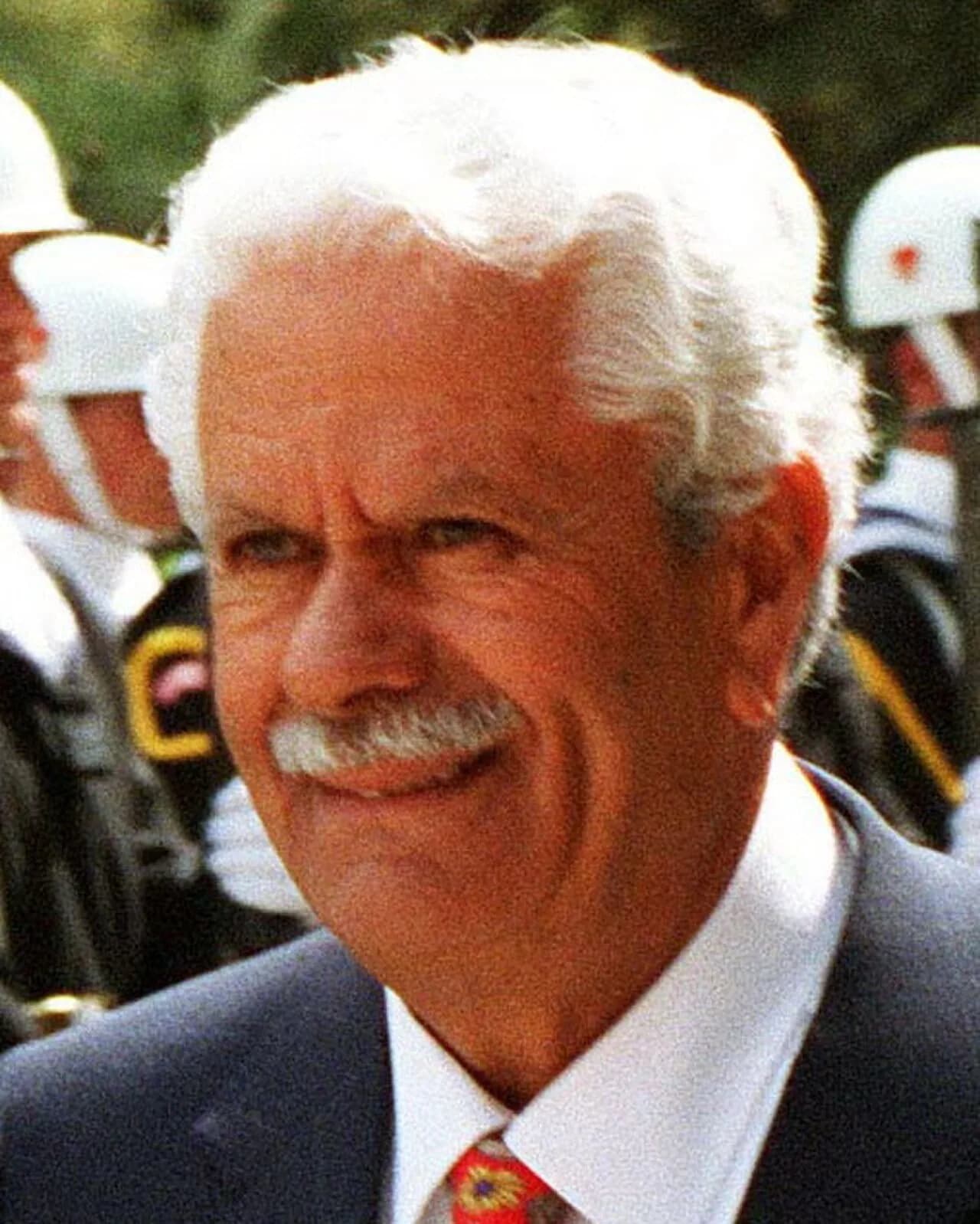 İsmet Sezgin