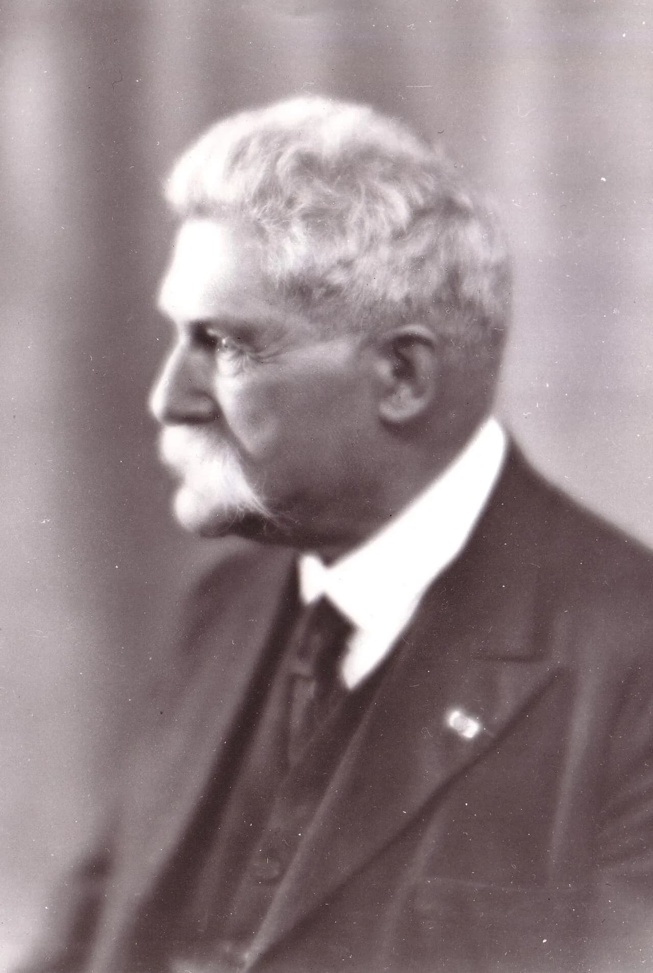 André Auguste Edouard Hirschauer
