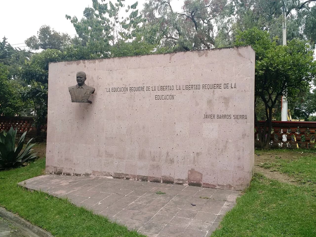 Javier Barros Sierra