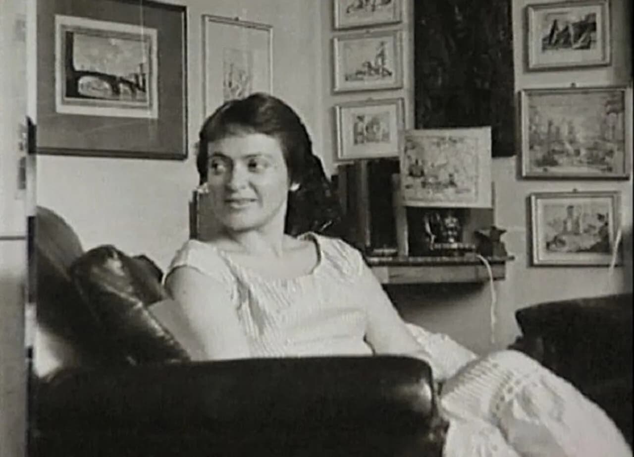 Elena Bono
