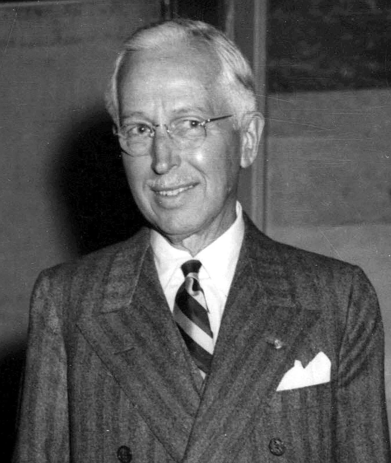 Karl Hoblitzelle