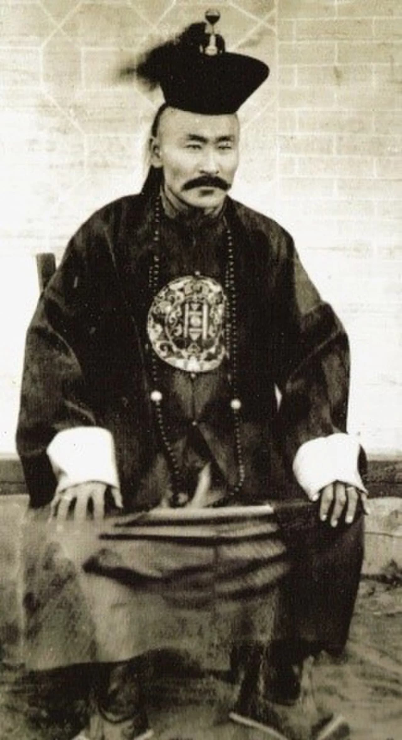 Manlaibaatar Damdinsüren