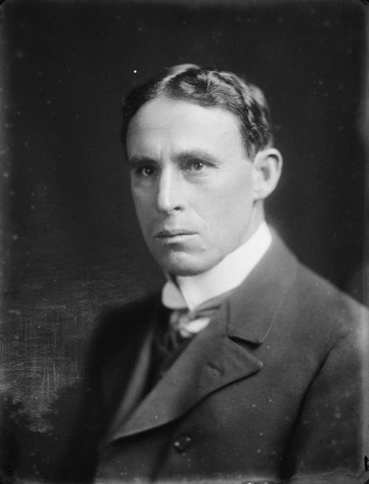 Malcolm Ross