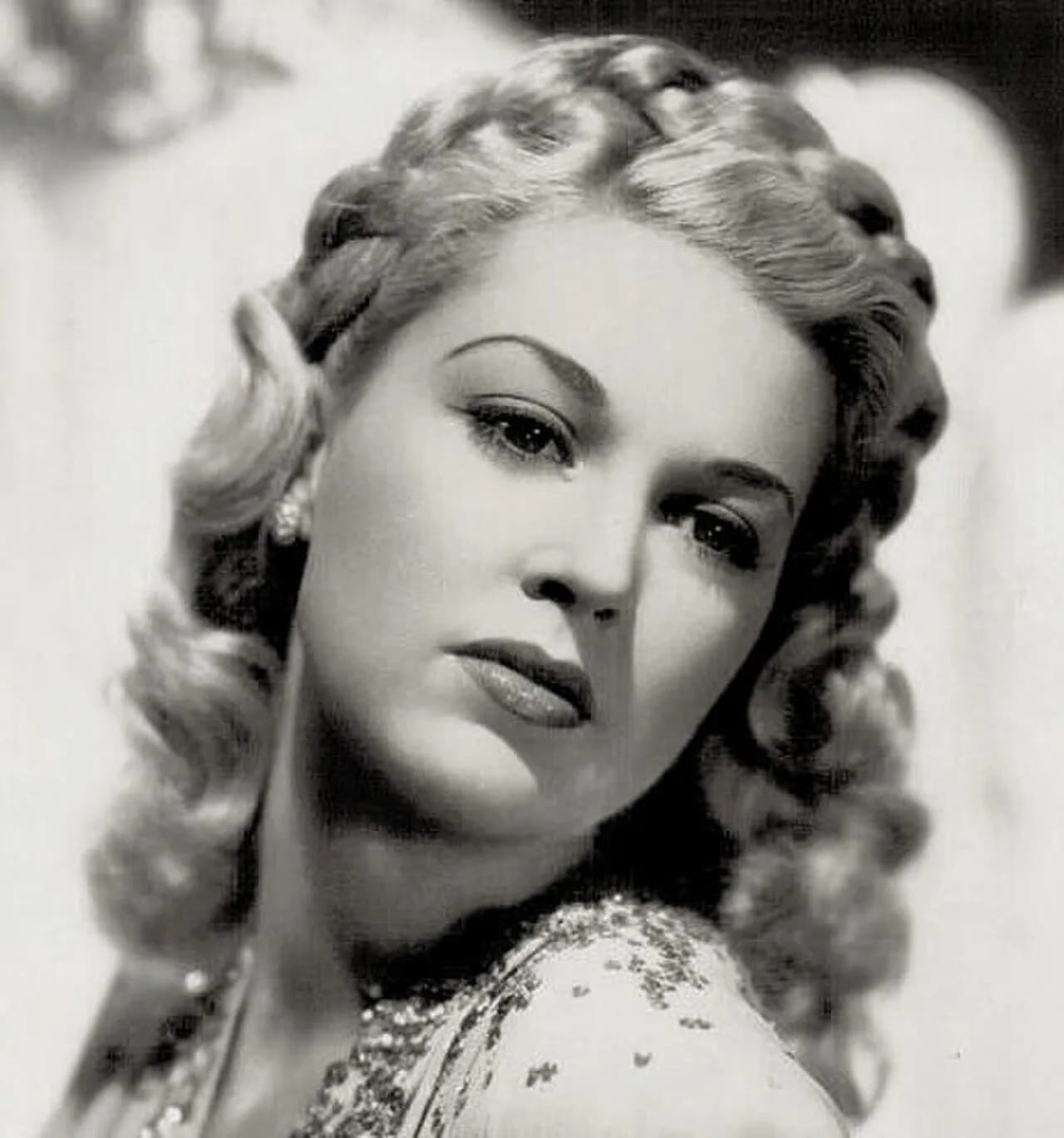 Joan Shawlee
