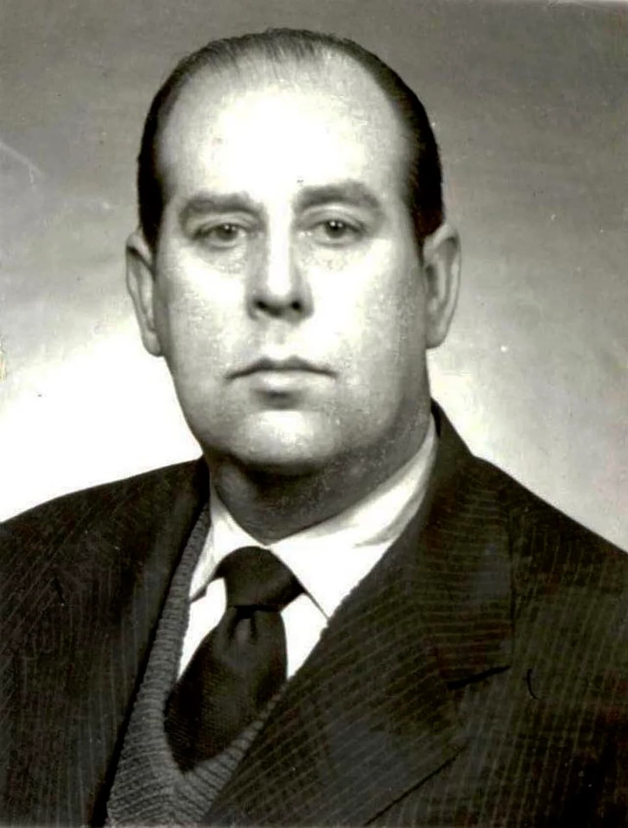 José Leyra
