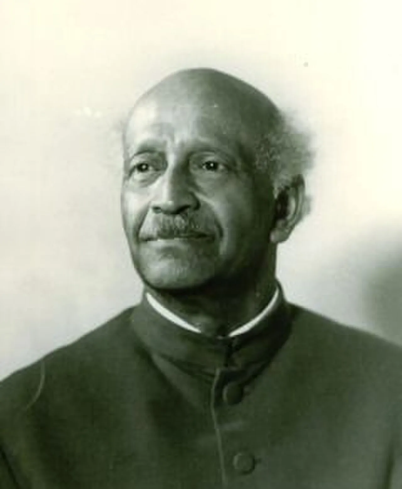 Musharaff Moulamia Khan