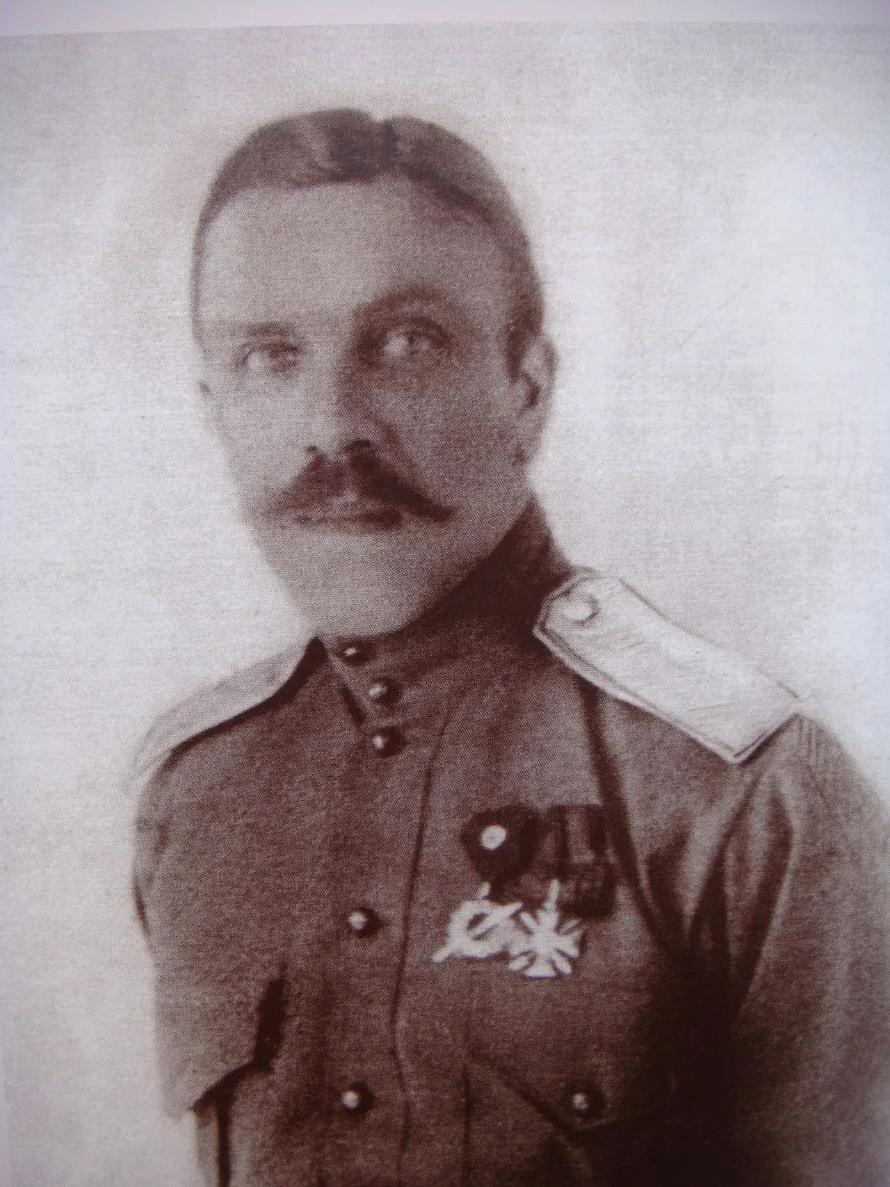 Alexander Genrikhovich Shapron du Larre