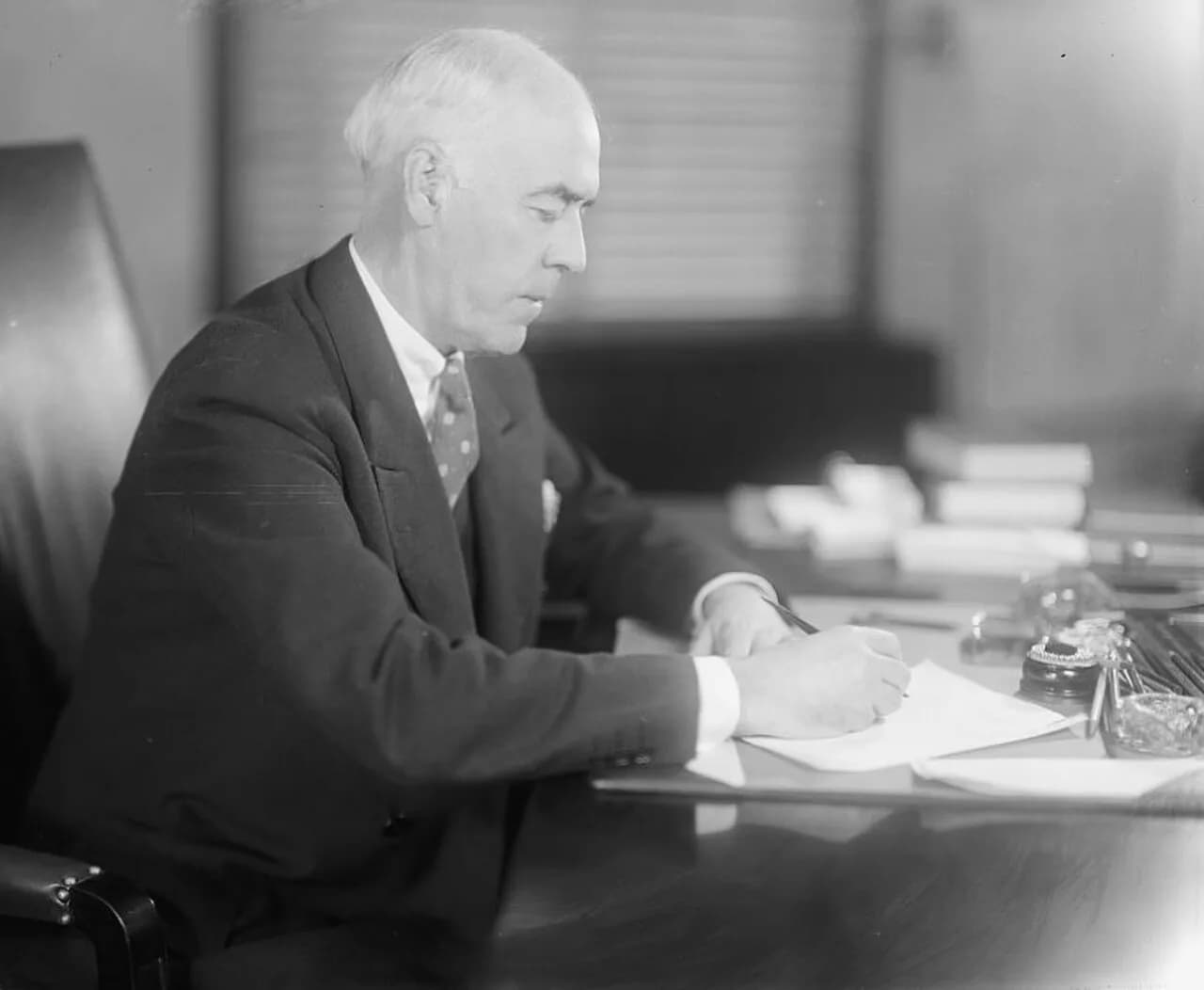 Robert E. Healy