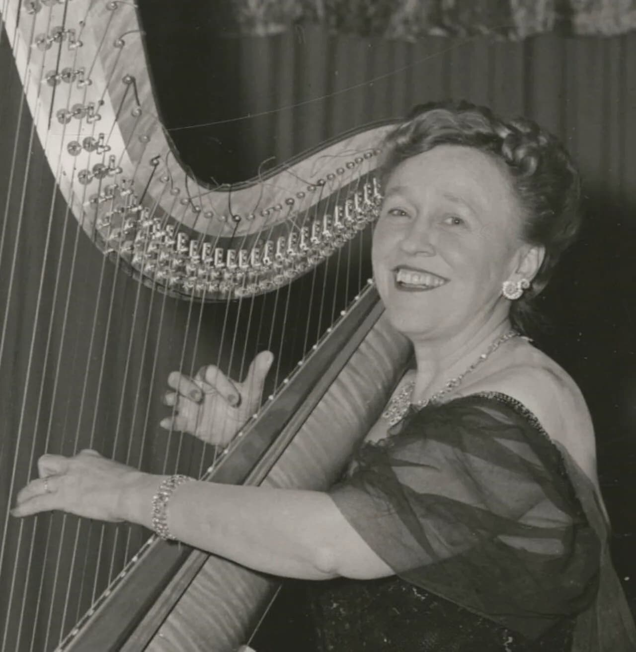 Mildred Dilling