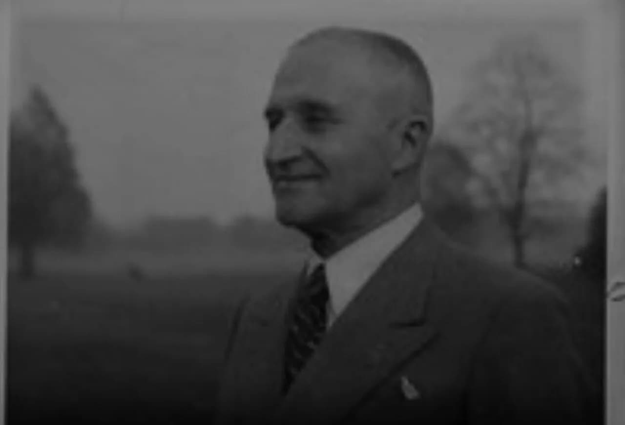 Massimo Adolfo Vitale