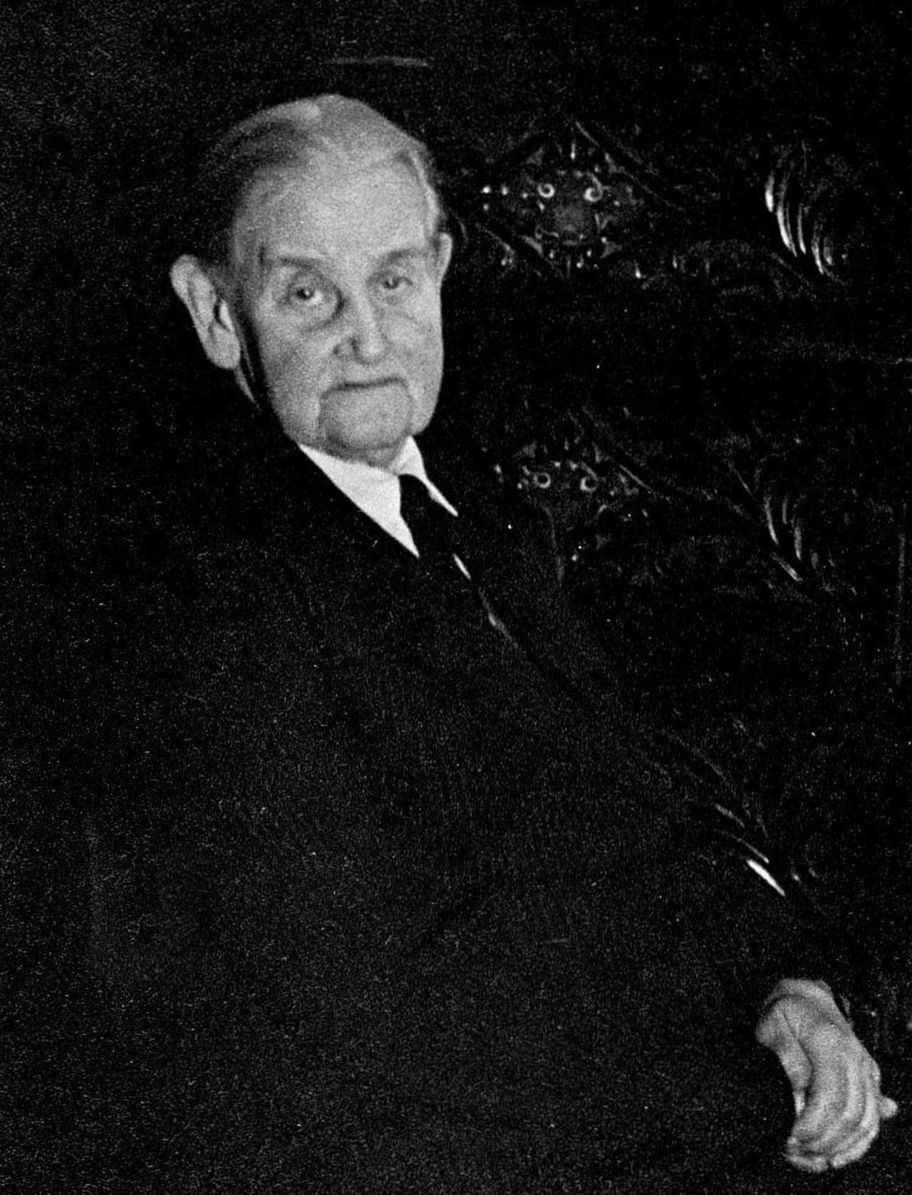 Annie McCall