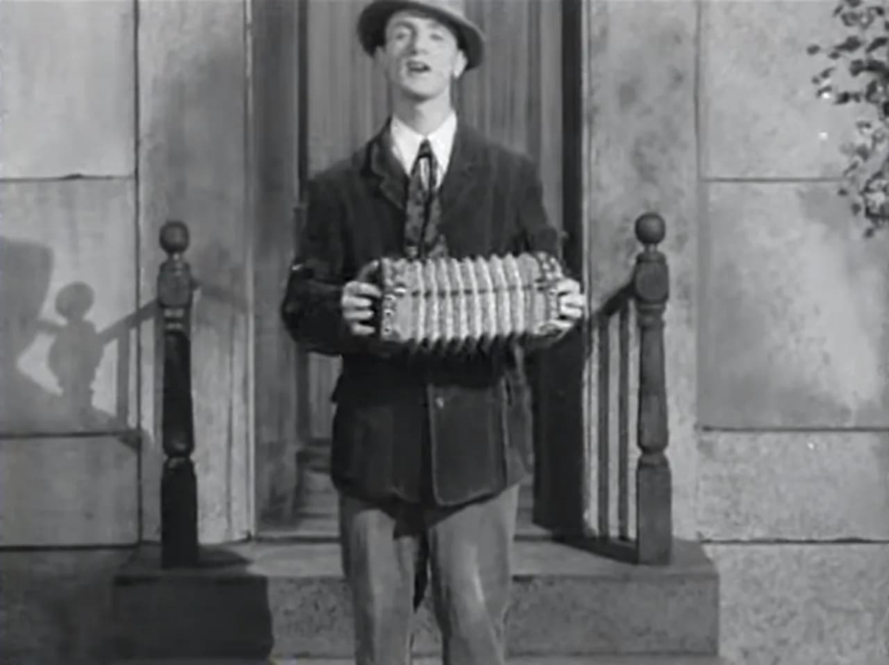 Arthur Tracy